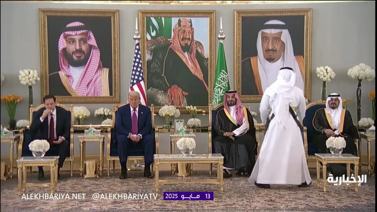 نحوه قهوه خوردن بن سلمان در دیدار با ترامپ