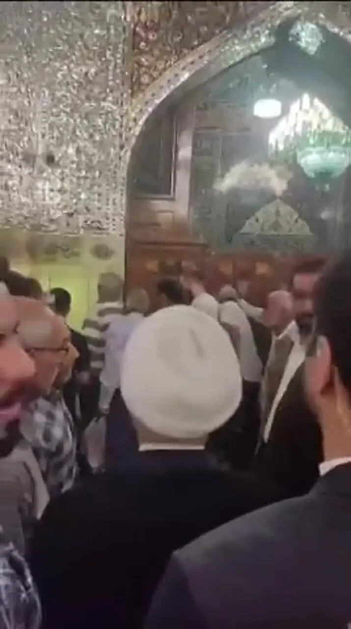 حضور محسنی اژه ای بر مزار شهید رئیسی