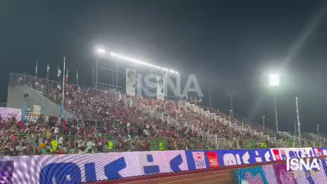فتنه درویش در سکوهای پرسپولیس