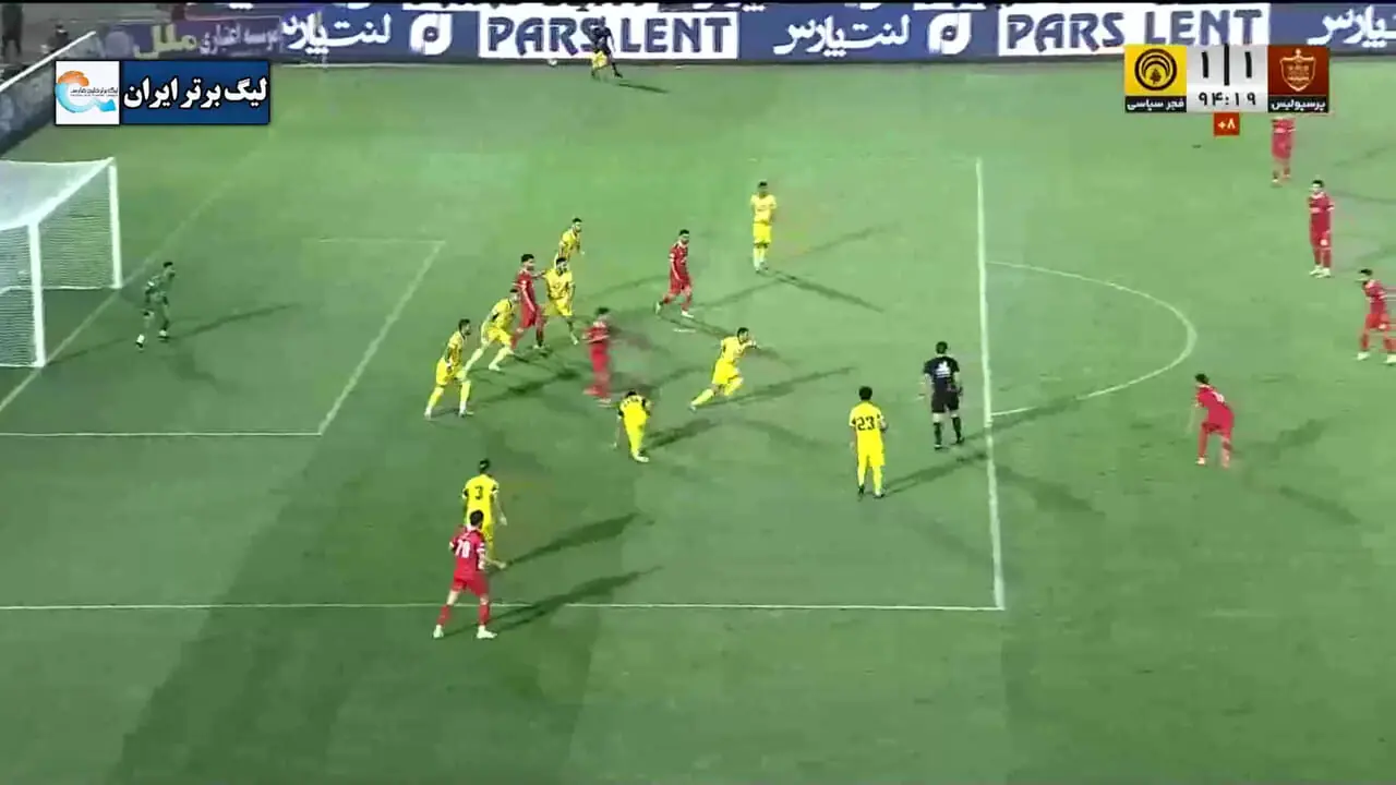 گل اول پرسپولیس توسط علیپور در لحظات پایانی