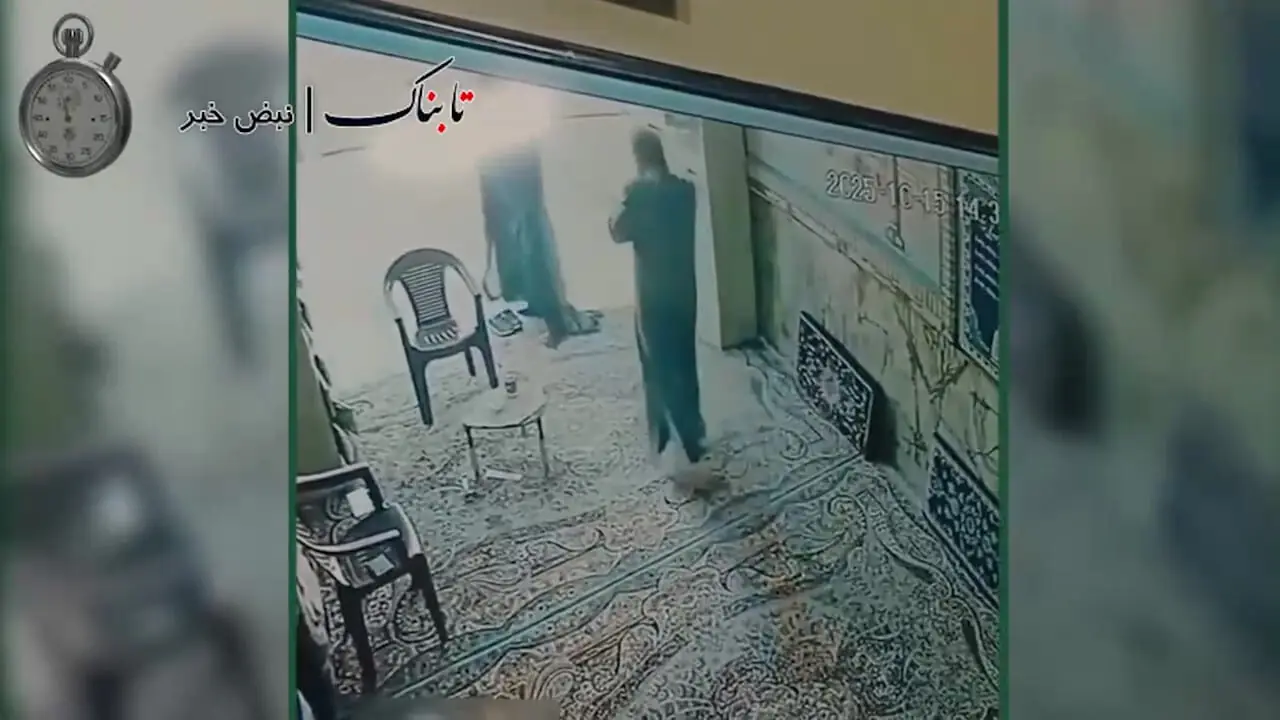 لحظه تلاش برای بریدن گلوی یک روحانی با چاقو