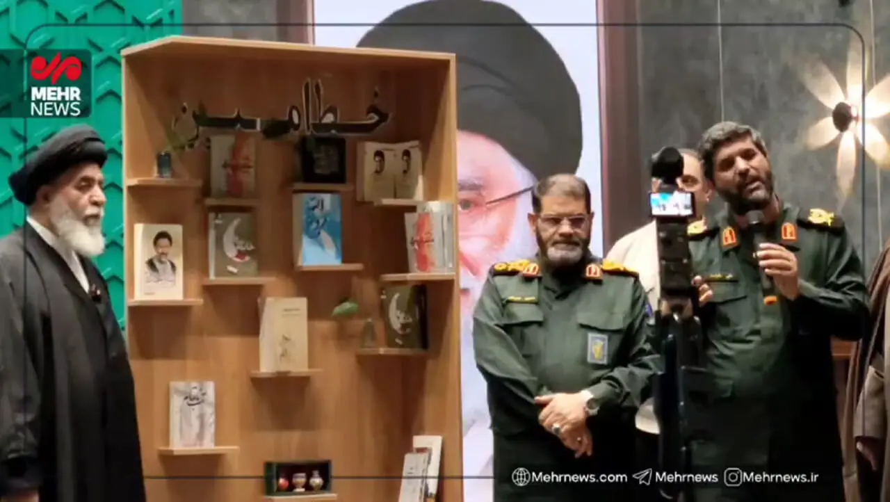 رونمایی از مجموعه کتابهایی که رهبر انقلاب تقریظ کردند