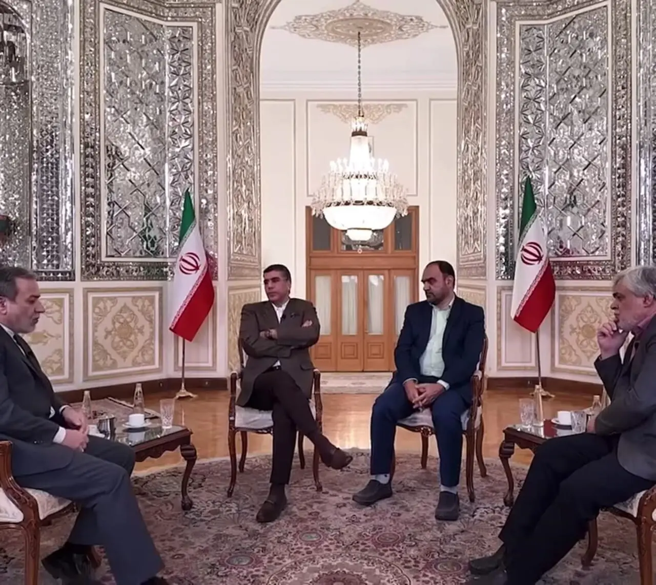 جزئیاتی از پیام‌های خصوصی عراقچی و ویتکاف در واتساپ