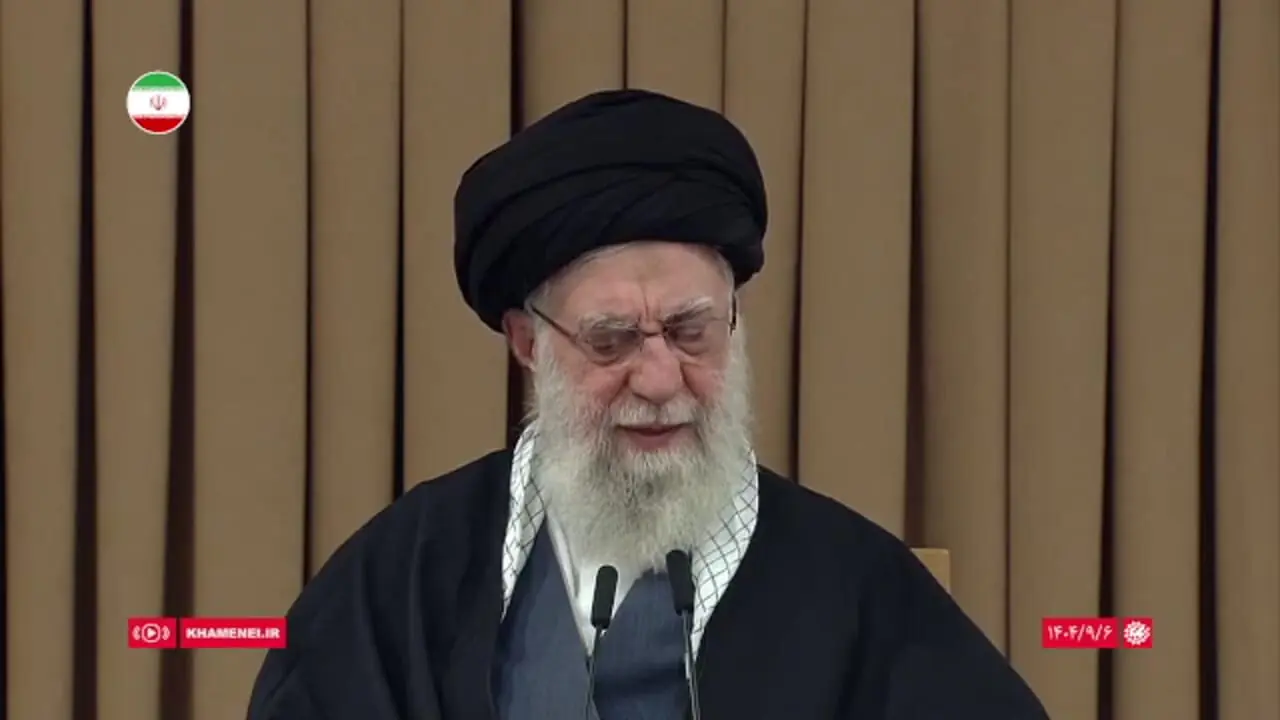 رهبر انقلاب: دشمنان در جنگ ۱۲ روزه شرارت کردند و کتک خوردند