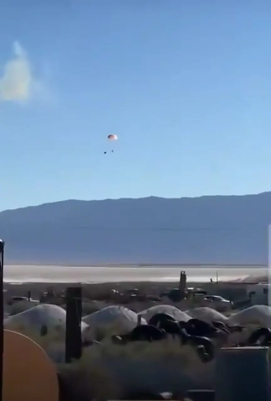 لحظه منفجر شده جنگنده اف۱۶ آمریکایی