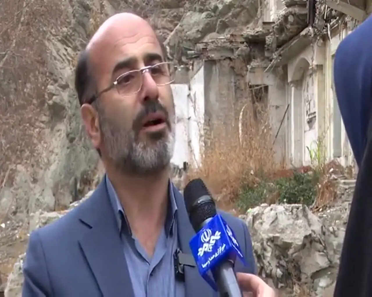 چرا تخریب قسمت غیرمجاز ابر ویلای چالوس زمانبر شد؟!