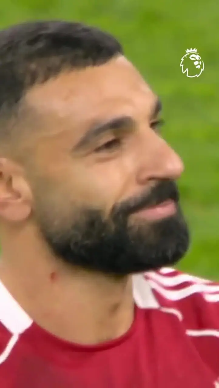 تشویق یکپارچه محمد صلاح در آنفیلد