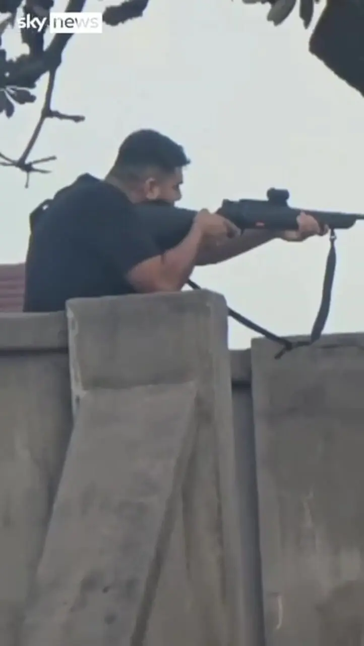 لحظه کشته شدن پنج یهودی با تیراندازی دقیق و بی نقص اکرم پاکستانی