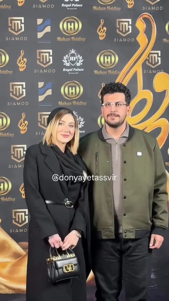 فیلمی از پوشش نامتعارف همسر امیرحسین قیاسی در جشن حافظ