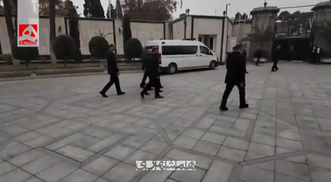 پاسخ پزشکیان به سوال پرحاشیه یک خبرنگار زن در حیاط پاستور