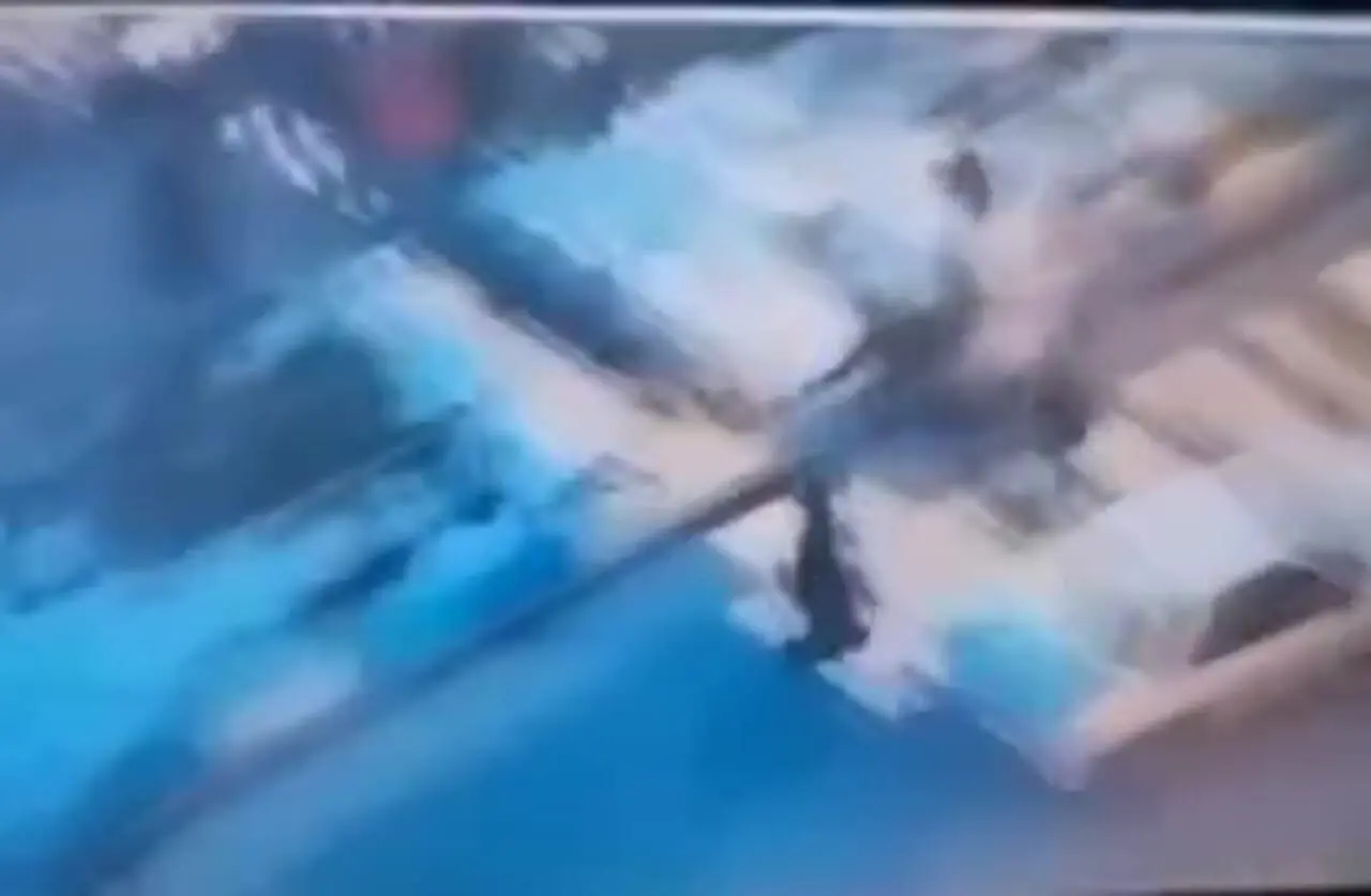 ماجرای دکتر نعمتی‌زاده دختر جونقانی که یک‌تنه جلوی اغتشاش‌گران ایستاد