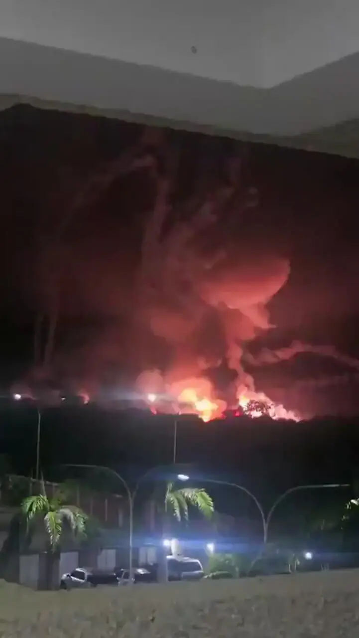 فیلم لحظه حمله هوایی آمریکا به یک پالایشگاه در کاراکاس