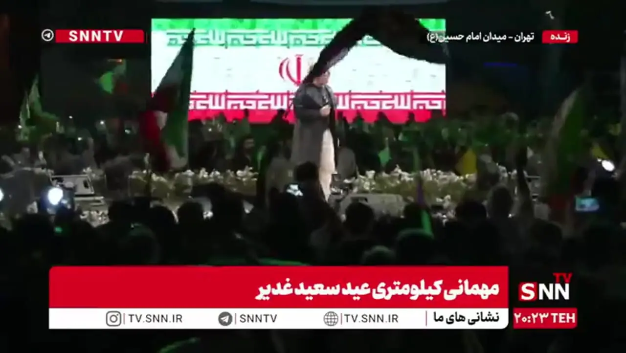 خوانندگی قیصر برای کودکان میناب در میدان امام حسین(ع)