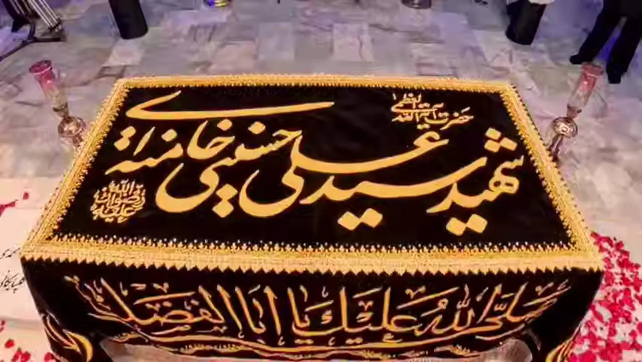 نمای متفاوت از محل تدفین امام خامنهای شهید